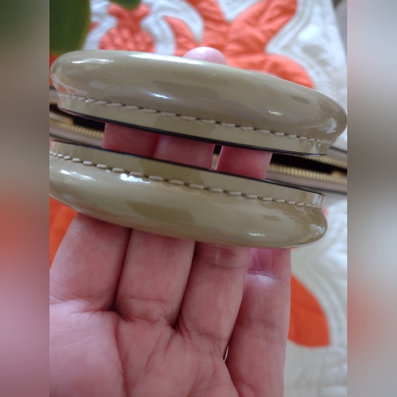 Louis Vuitton Monogram Galet Vernis Alma BB - Picture 7 of 16